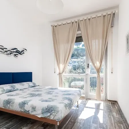 Appartamento Cavi Sea View *