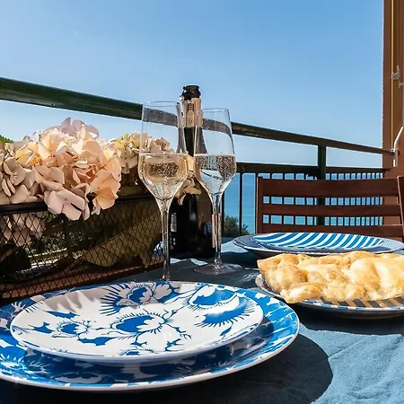 Cavi Sea View Лаванья